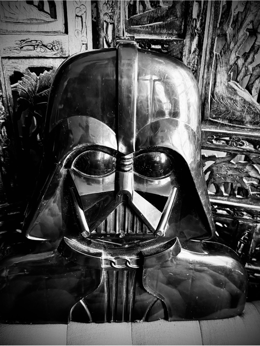 Kenner Star Wars Darth Vader Action Figure Carrying Case & Some Figures